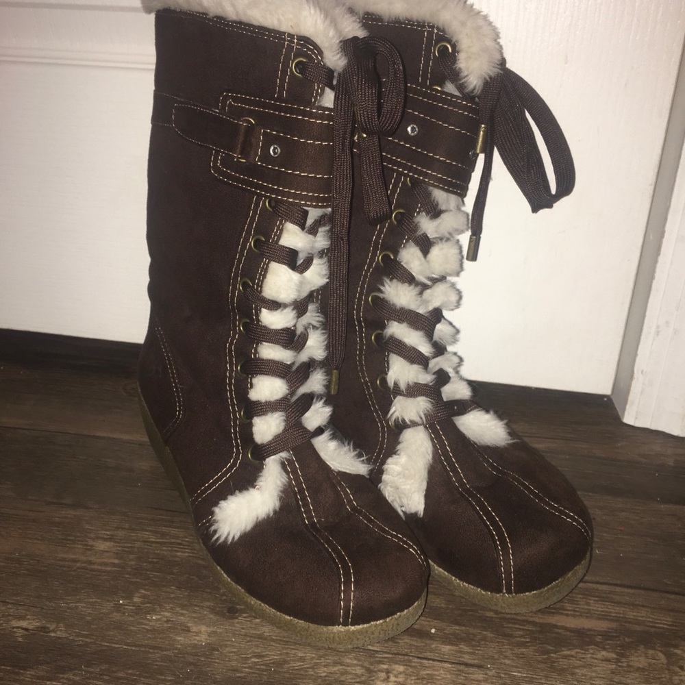 winter boots - Picture 2 of 2